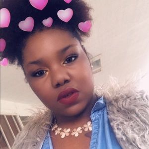 Meet your Posher, Renada